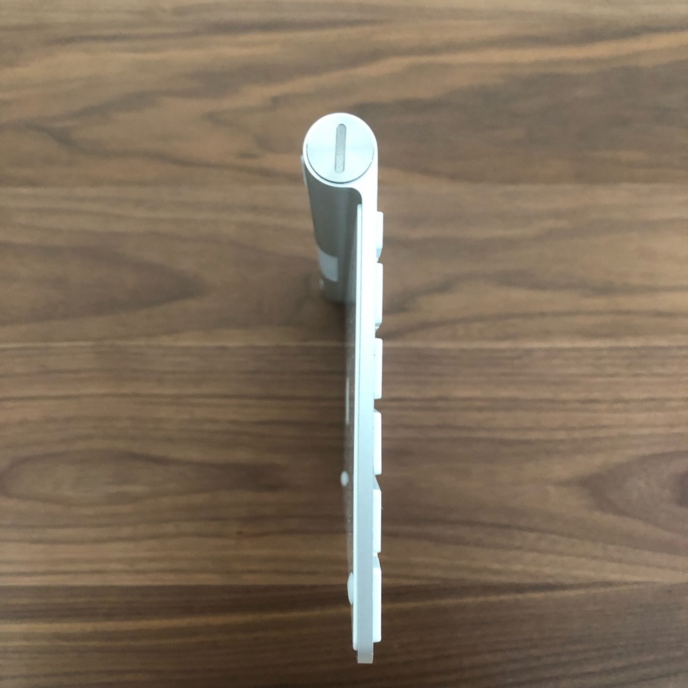 Apple Wireless Keyboard - Bluetooth compatible - Picture 3 of 3